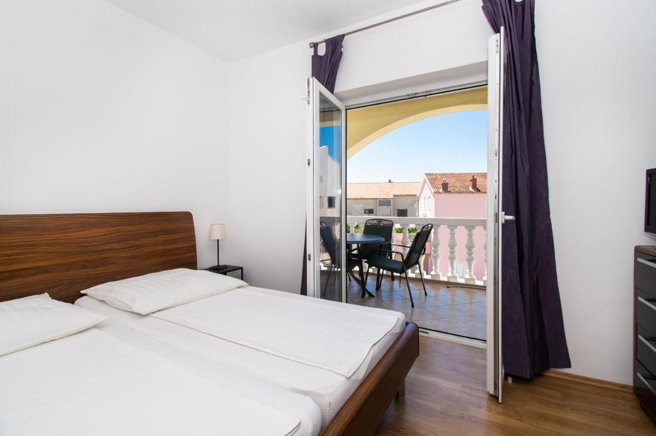 Apartments Kendes Vodice Exteriör bild
