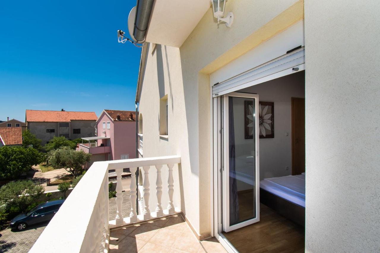 Apartments Kendes Vodice Exteriör bild