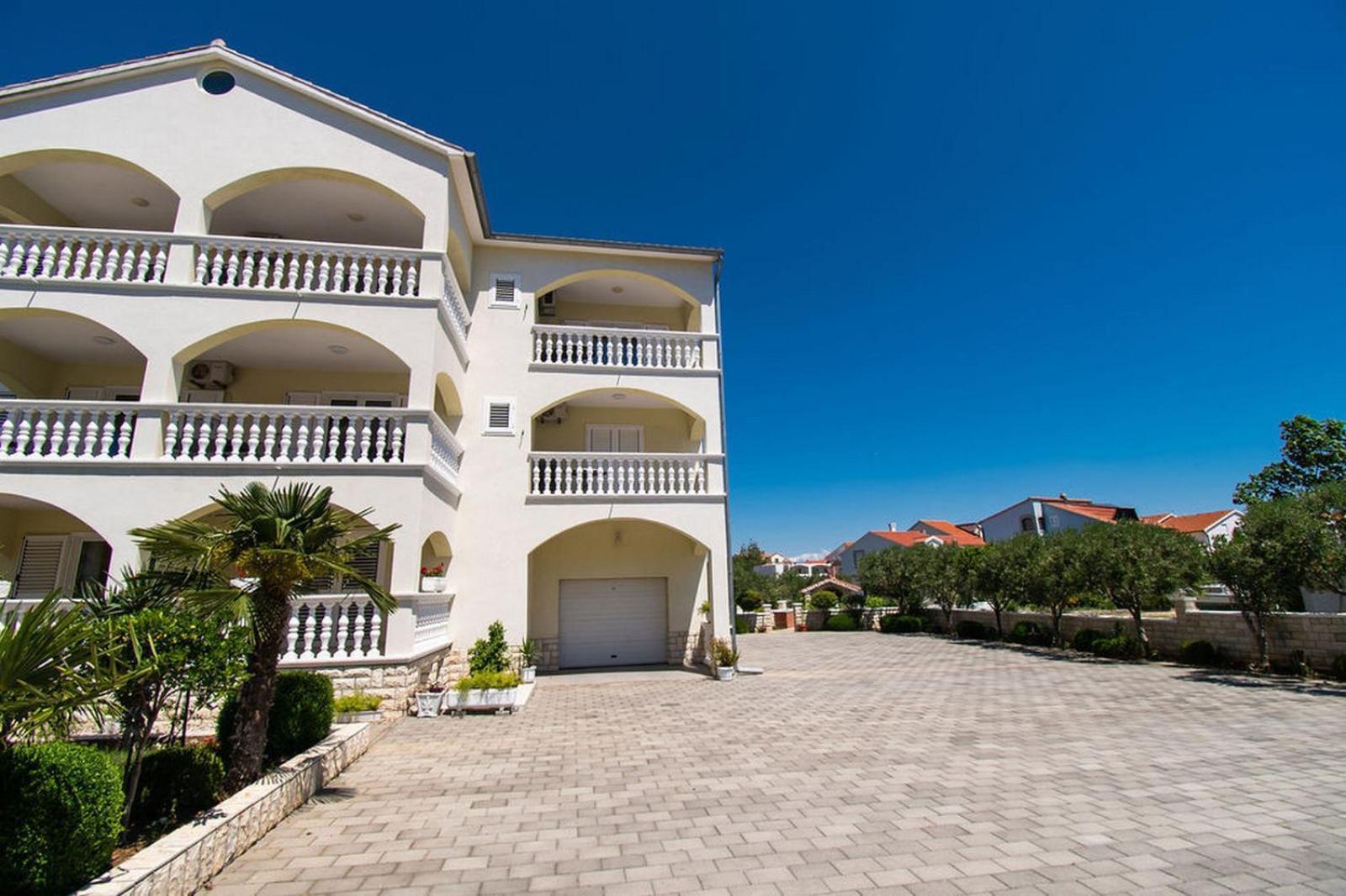 Apartments Kendes Vodice Exteriör bild