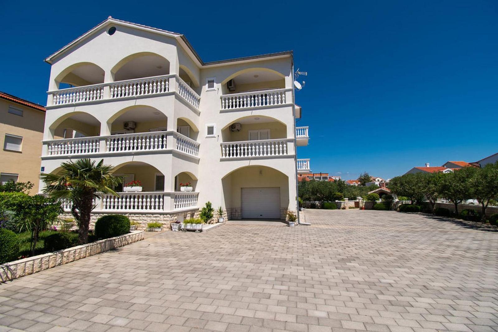 Apartments Kendes Vodice Exteriör bild