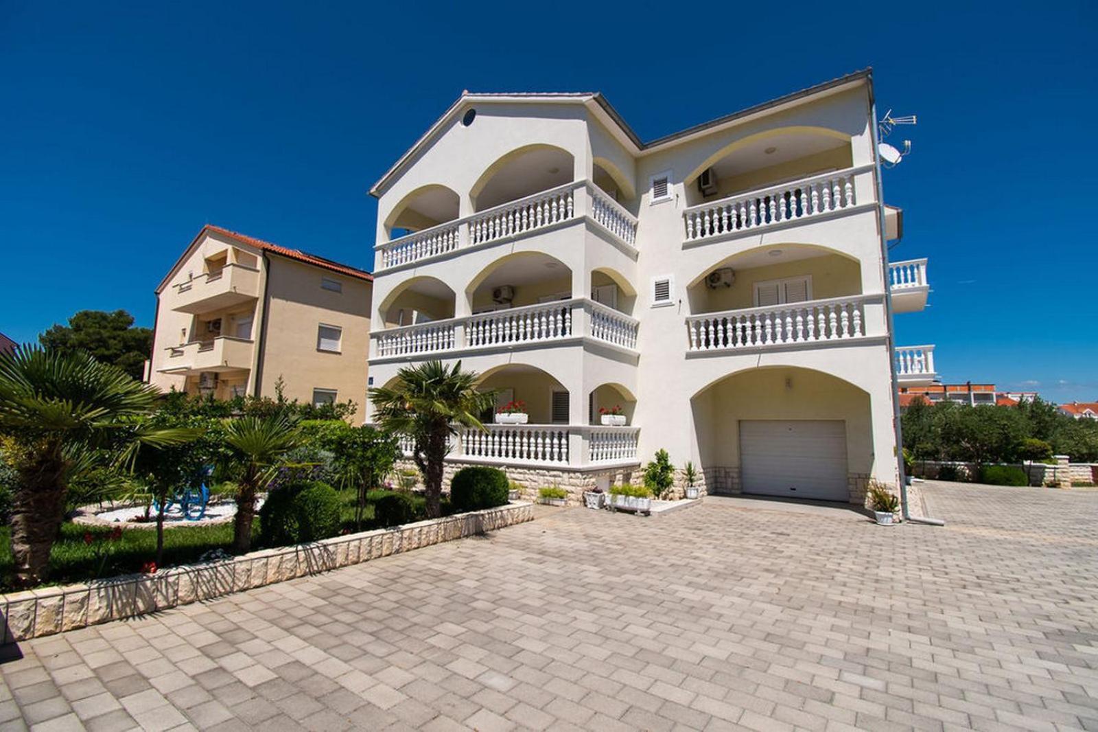 Apartments Kendes Vodice Exteriör bild